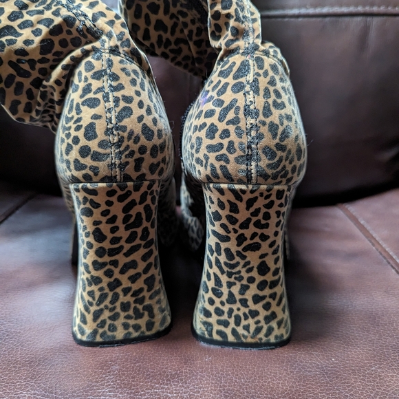 Zodiac Platform leopard boot heels zippered side (US W6) - Picture 5 of 8